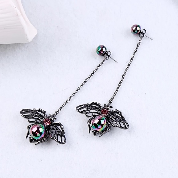 New long insect  drop earrings - Picture 4 of 6